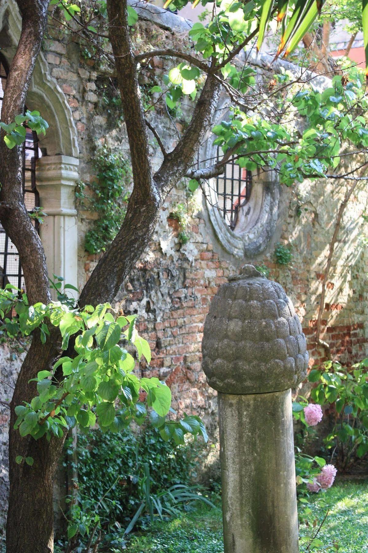 Appartamento Garden Ca' Rezzonico ヴェネツィア エクステリア 写真